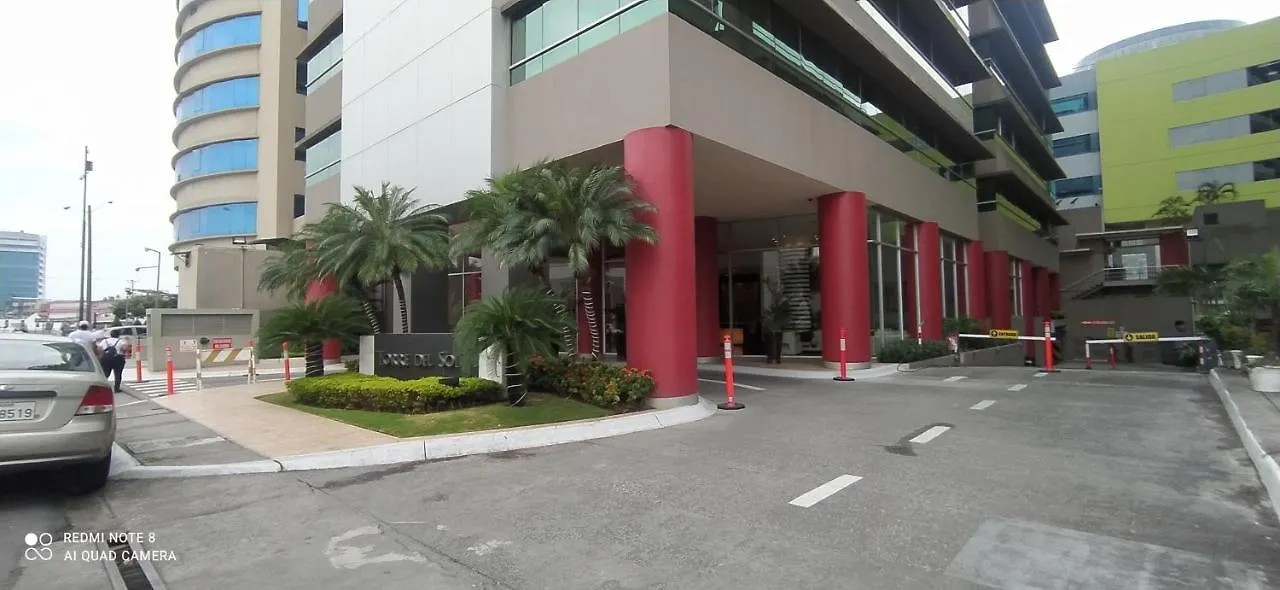 Апартаменты Ecusuites Mall Del Sol Premium 96Parking-Airport Гуаякиль